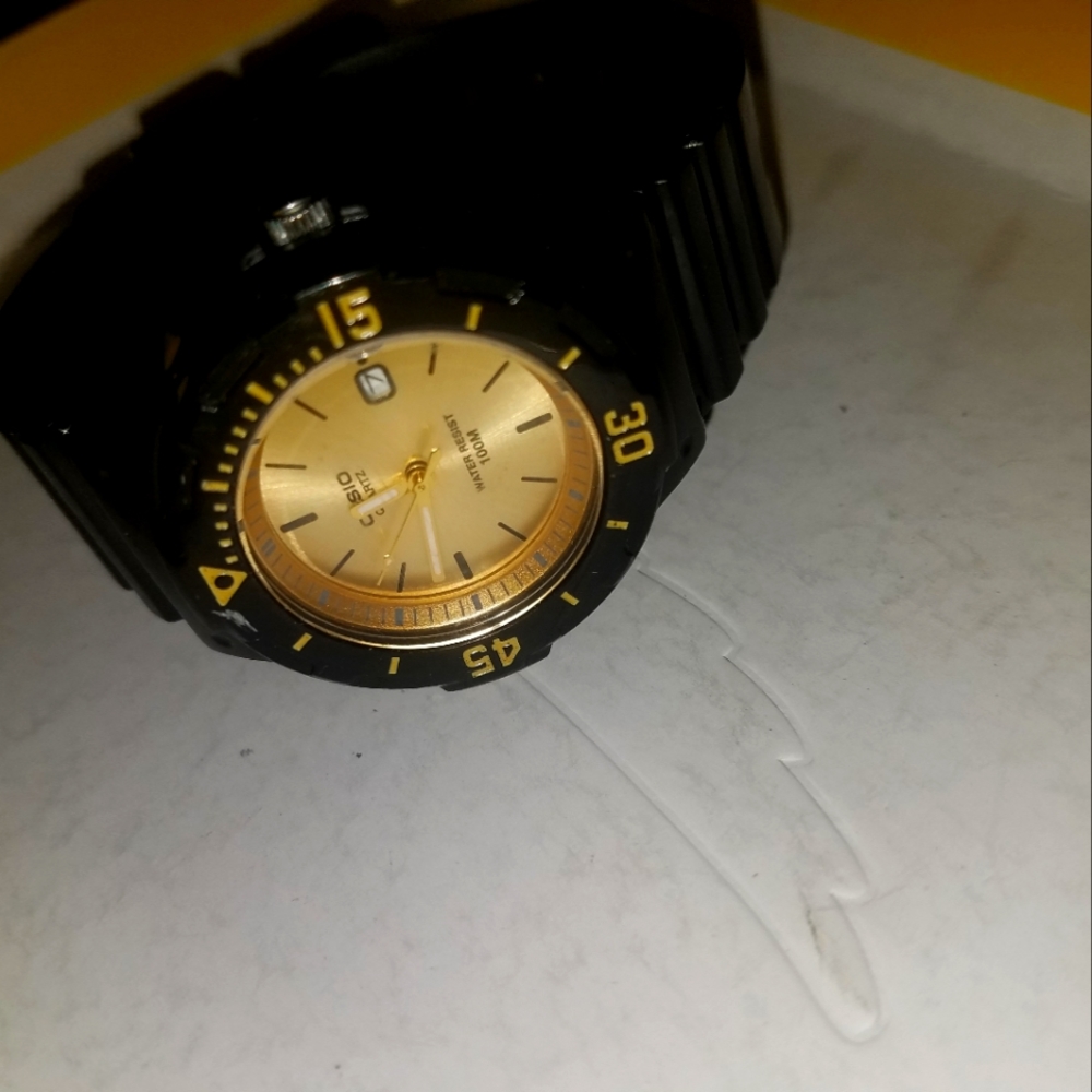 casio black and gold unisex watch